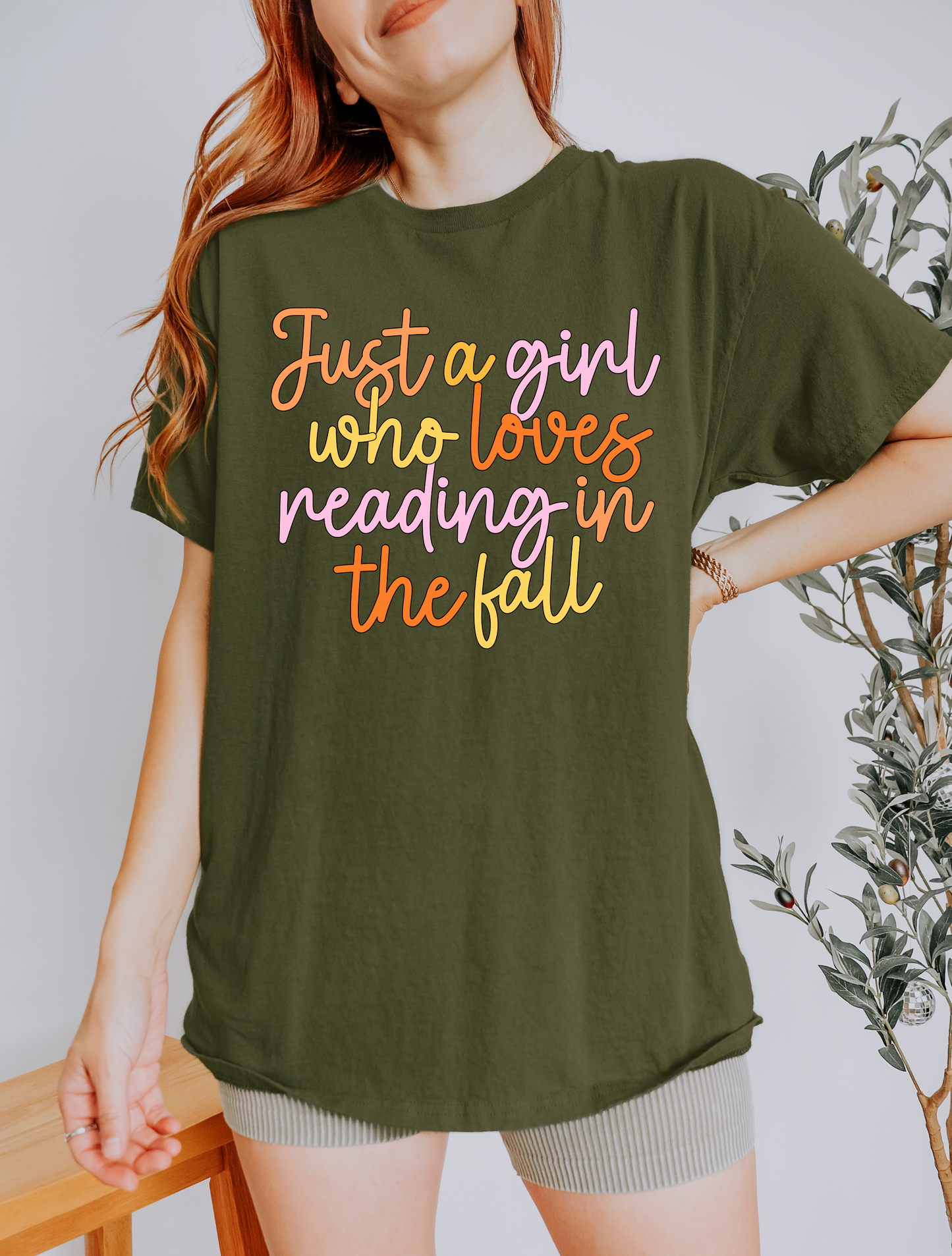 Just A Girl Who Loves Reading In The Fall - Shirt/Crewneck