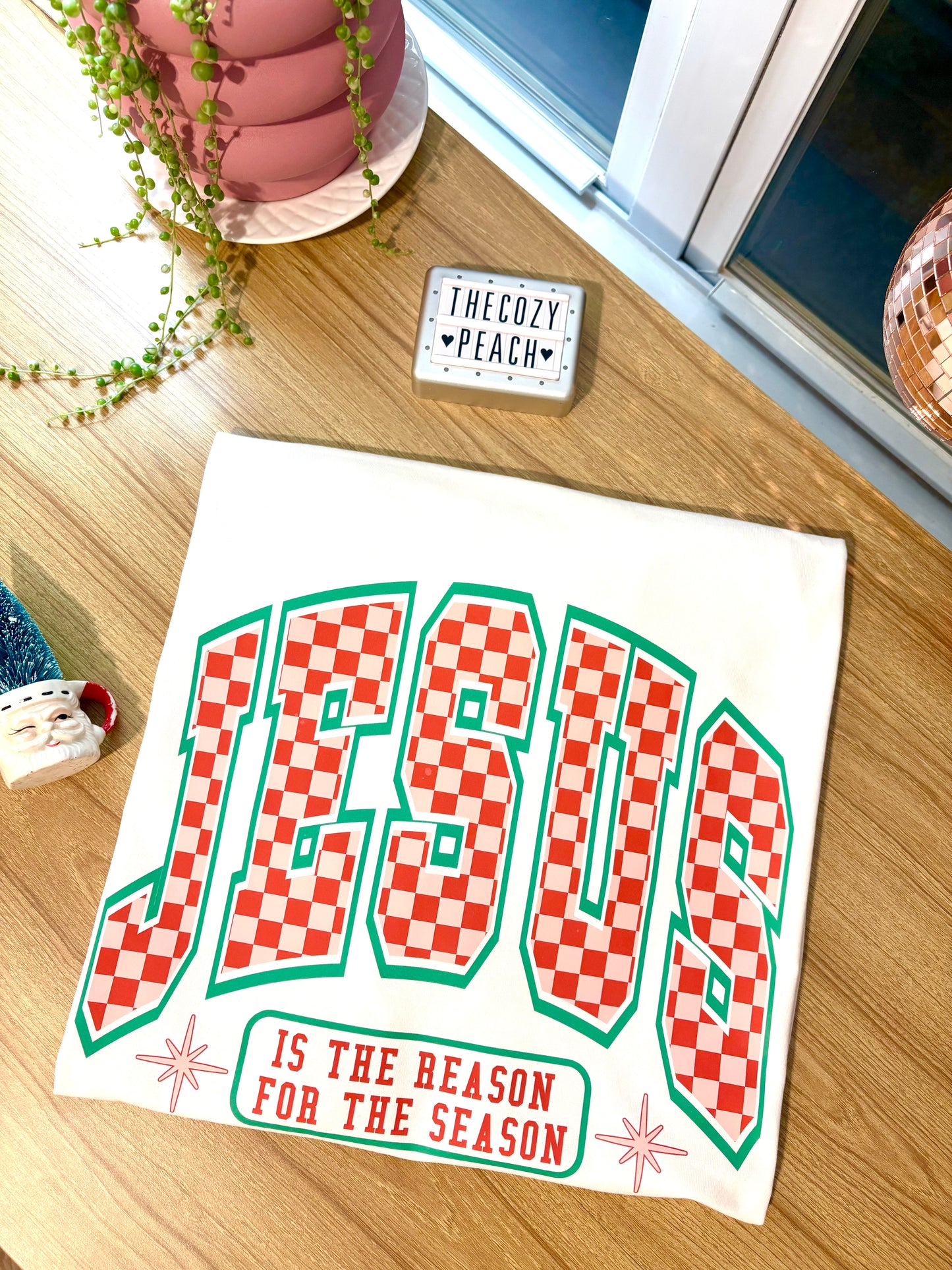 Jesus Is The Reason For The Season - Shirt/Crewneck