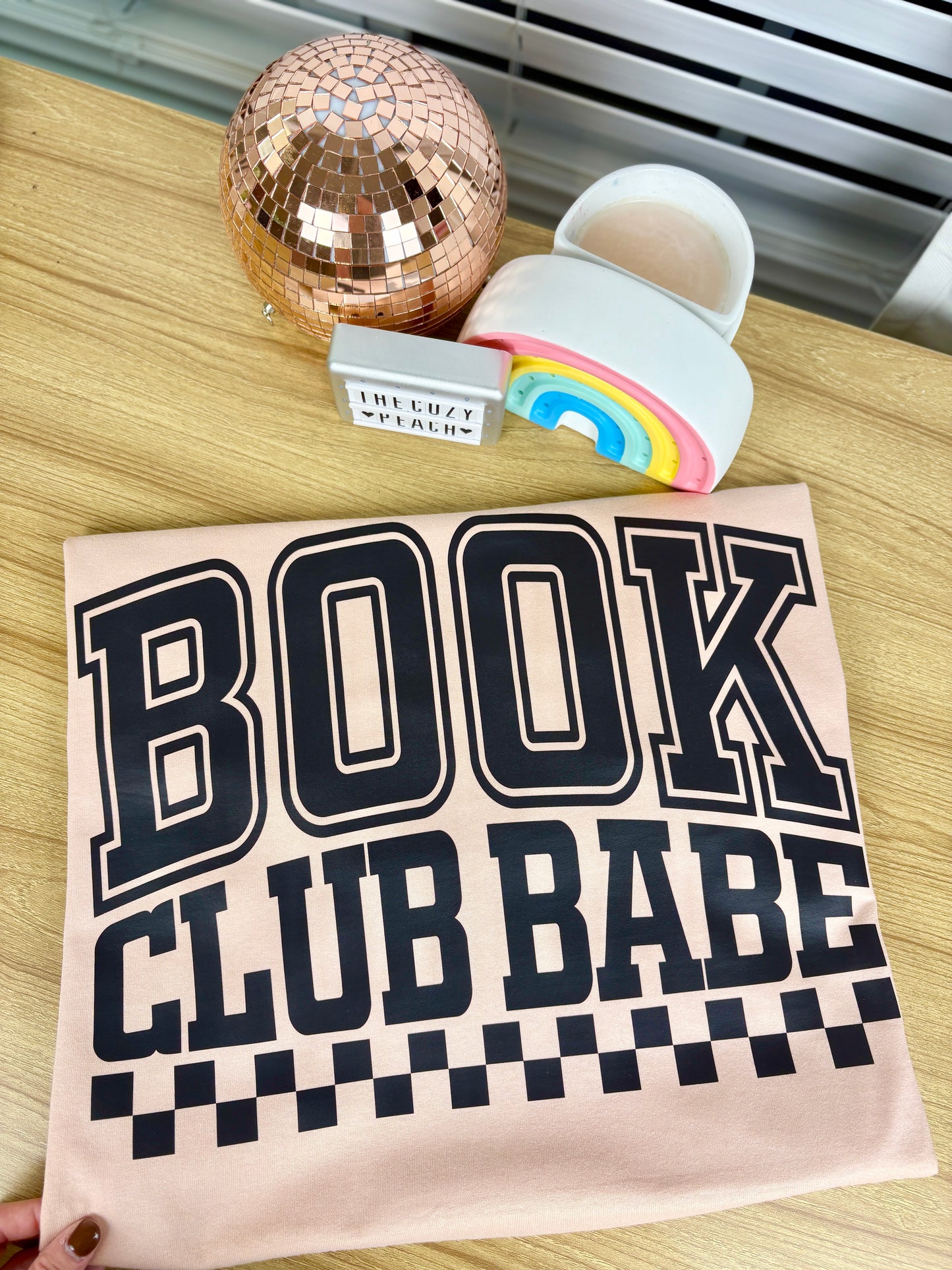 Book Club Babe - Shirt/Crewneck