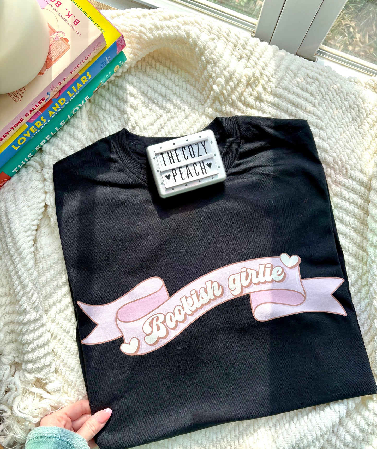 Bookish Girlie - Shirt/Crewneck