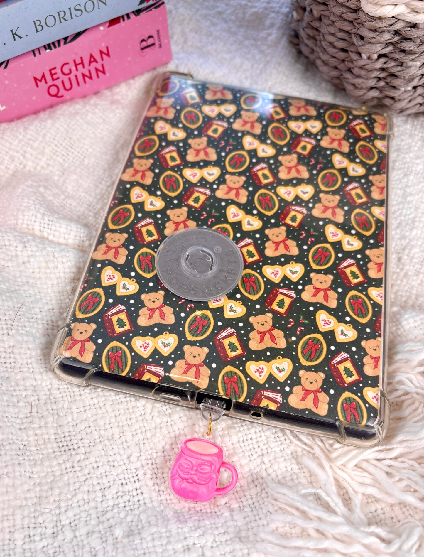 Vintage Santa Mugs Kindle Charm