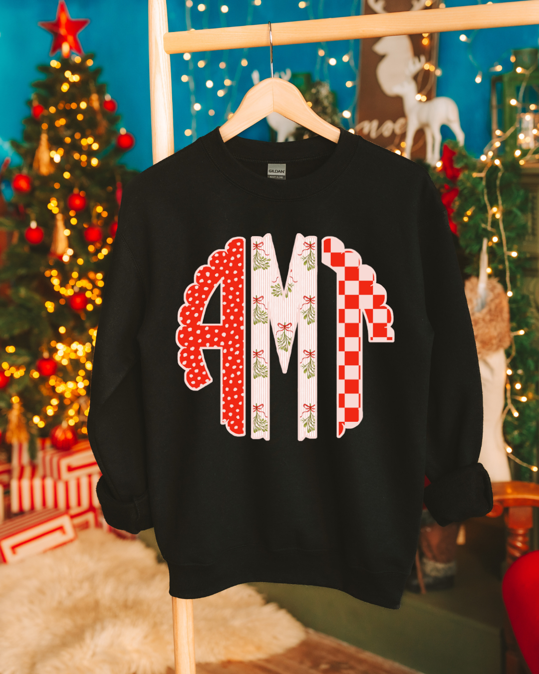 *CUSTOM* Monogrammed Festive Scalloped Christmas - Crewneck