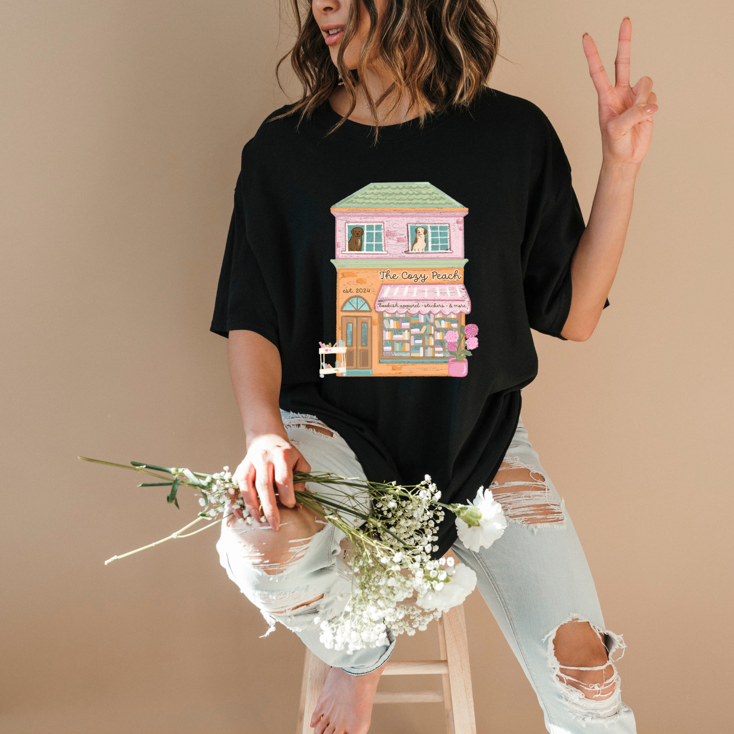 The Cozy Peach Bookstore - Shirt/Crewneck