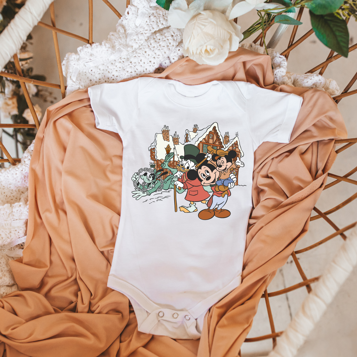 Mickey's Cozy Cabin Newborn & Kids