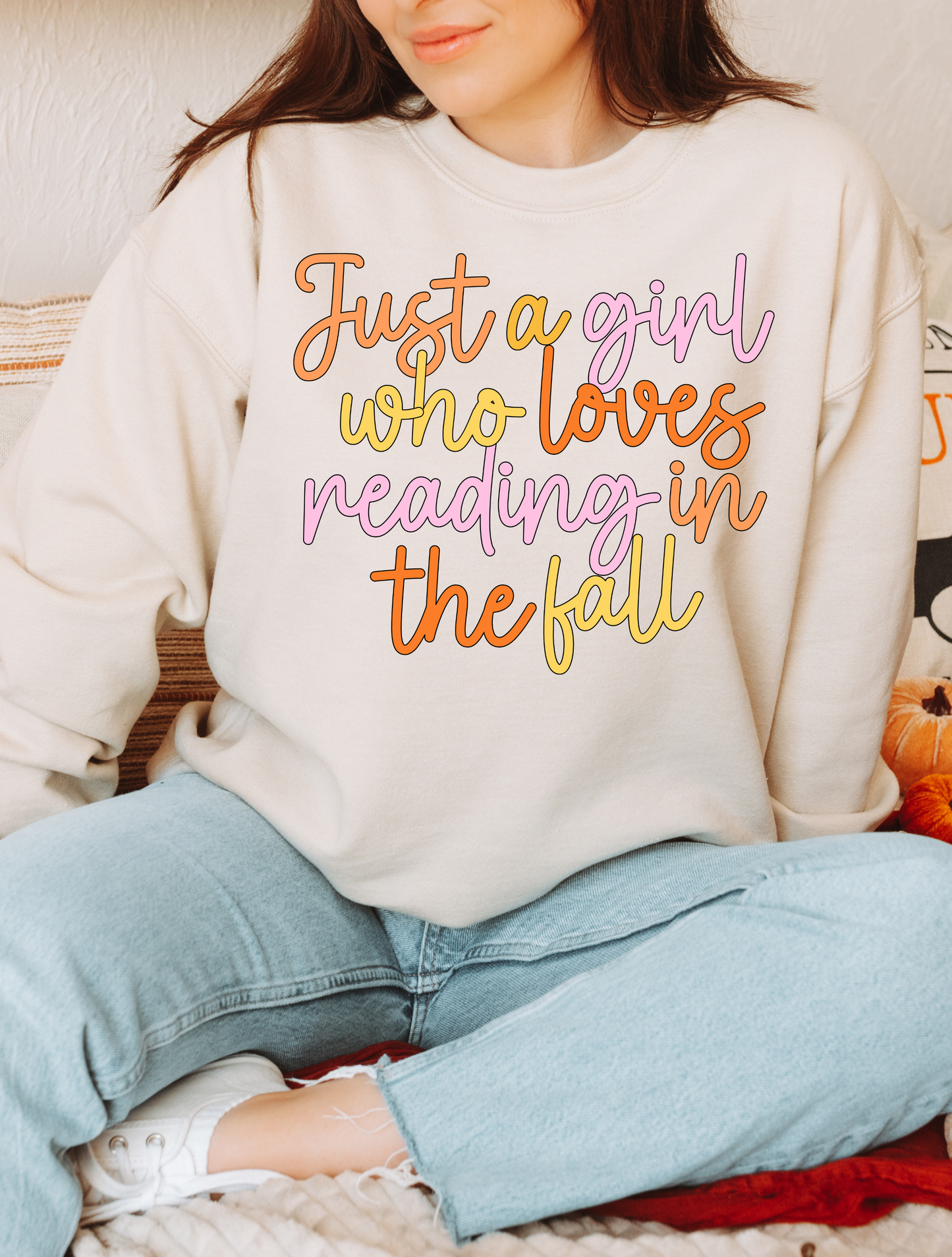 Just A Girl Who Loves Reading In The Fall - Shirt/Crewneck