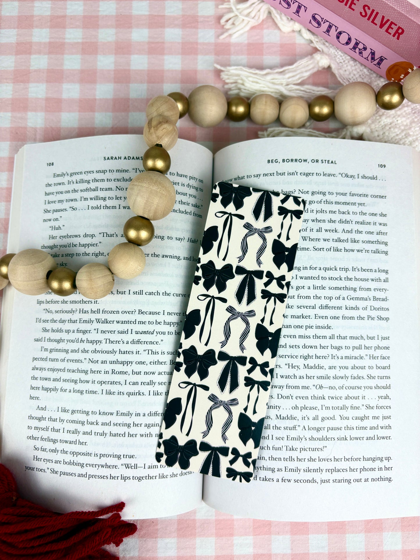 Onyx Bows Bookmark
