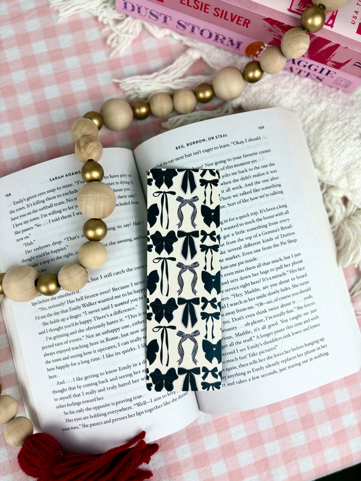 Onyx Bows Bookmark