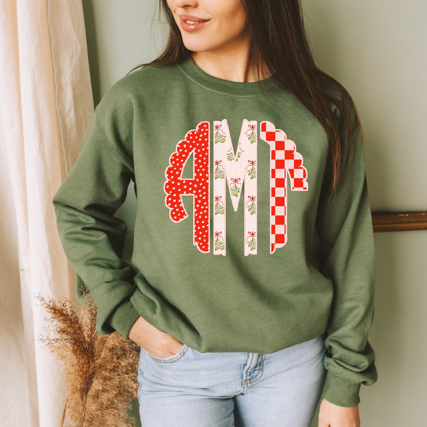 *CUSTOM* Monogrammed Festive Scalloped Christmas - Crewneck