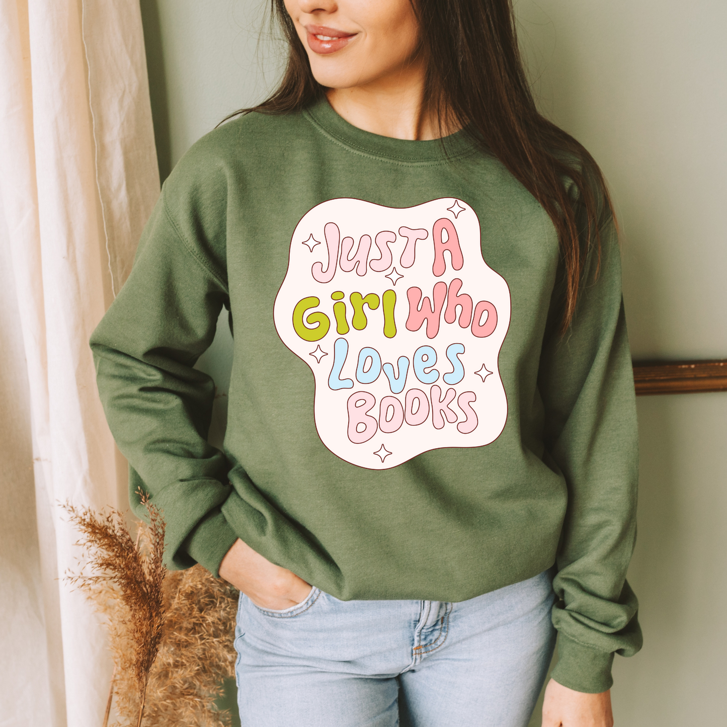 Just A Girl Who Loves Books - Shirt/Crewneck