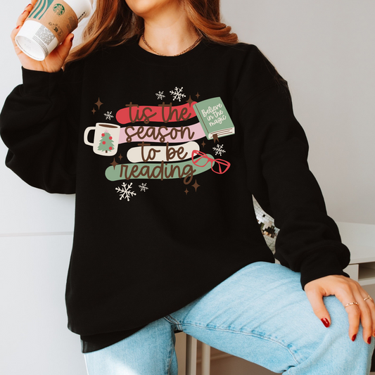 'Tis The Season To Be Reading - Shirt/Crewneck